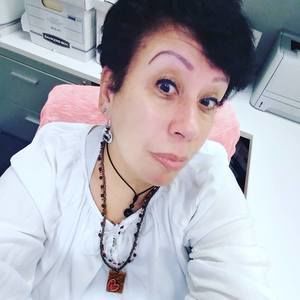 Meet your Posher, Ana